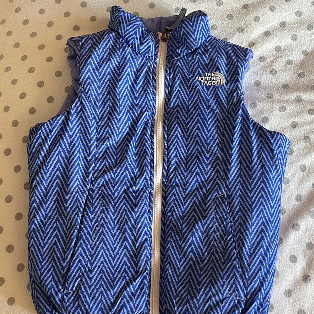 EUC The North Face Reversible Vest size 7/8